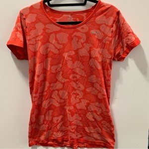 Nike red camo run fast live fearless woman’s size large